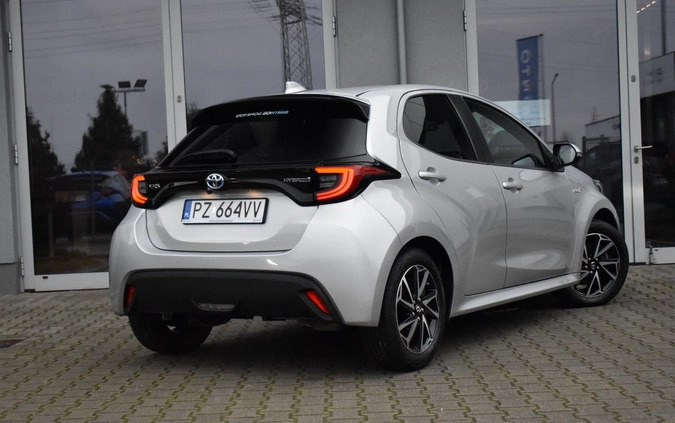 Toyota Yaris cena 85900 przebieg: 89575, rok produkcji 2020 z Mszczonów małe 172